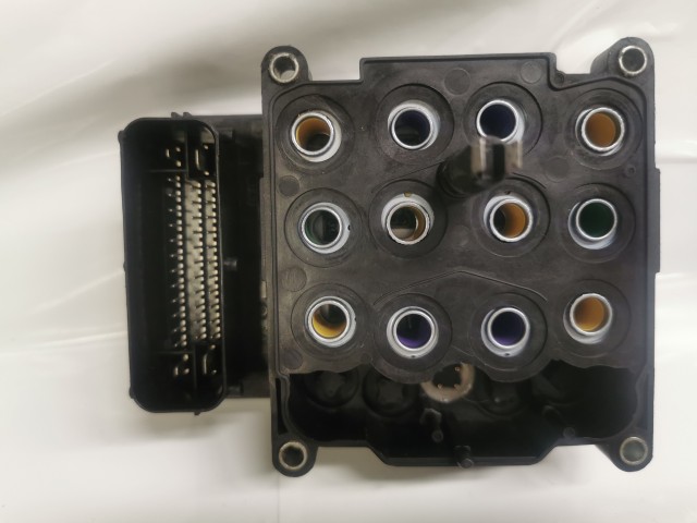 Opel Astra J 2009-2015 ABS elektronika 13356789,10.0212-0663.4,10.0961-4522.3,28.5611-8103.3,10.0619-3651.1  KI-BE SZERELÉST IS VÁLLALUNK!