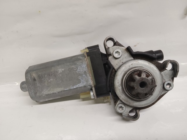 Opel Astra Twintop Kabrió 2004-2009 Tető Mozgató Motor (Bal). 13228557