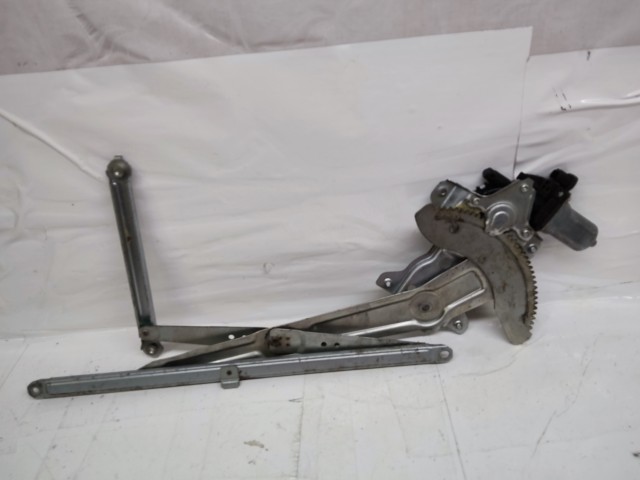 Ablakemelő motor